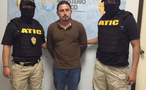 Le caen 10 años de cárcel a hombre que prometía trabajo y violaba mujeres