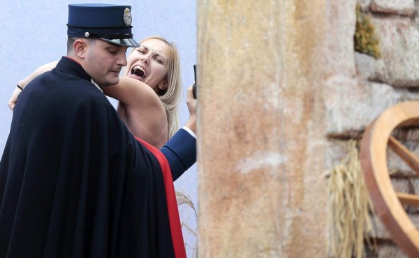 Intenta robarse el niño Jesús del Vaticano