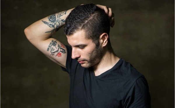 ¿Por qué les atraen los hombres tatuados?