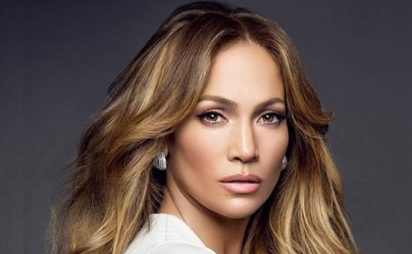JLo responde a críticas por uso de Photoshop&nbsp;&nbsp;
