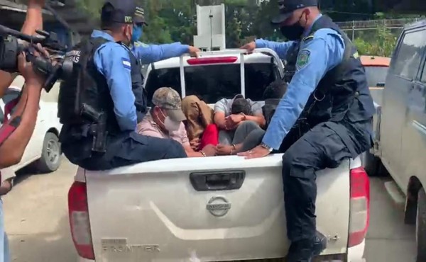 Capturan a cuatro policías sospechosos de asesinar a un joven en Cofradía