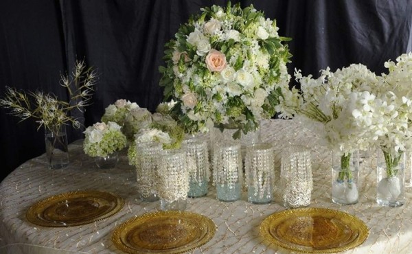 Decorador de bodas brasileño deja 42 novias plantadas y huye a París