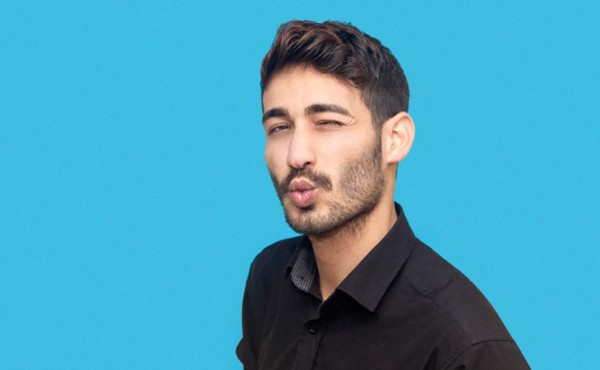 Le gusta una chica, pero no la conquista