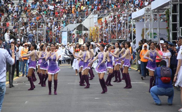Lista de colegios ganadores en los desfiles en Tegucigalpa y San Pedro Sula