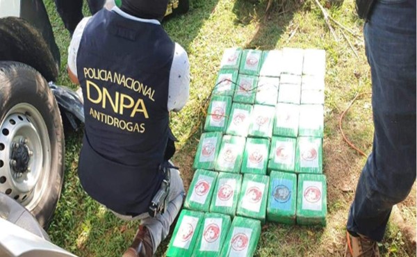 Incautan 60 kilos de cocaína en La Ceiba