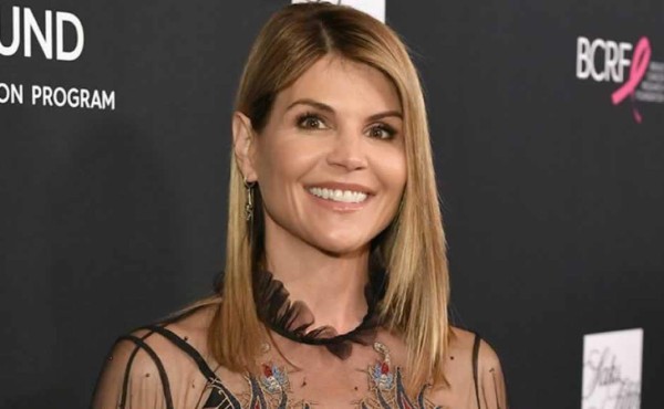 Lori Loughlin se declara culpable de sobornos y pasará un tiempo en prisión