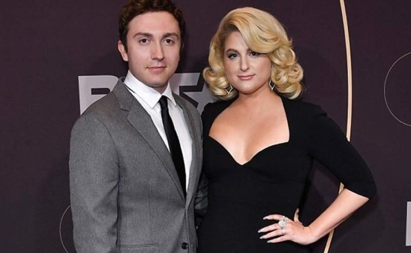 Meghan Trainor se casó en el patio de su casa