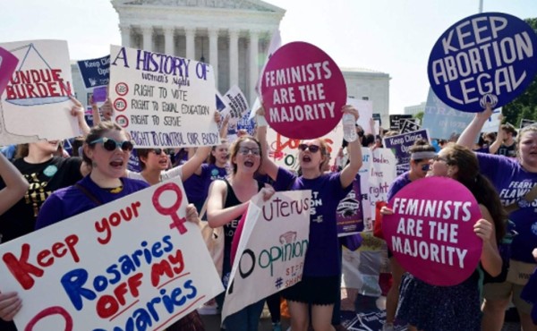 Corte Suprema de EEUU examinará polémica ley de aborto