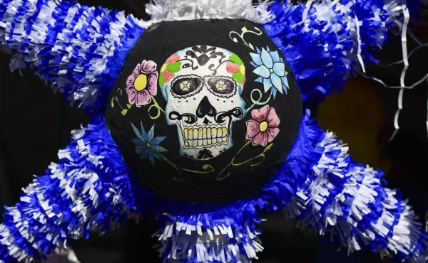 Romper piñatas en Navidad para exorcizar el mal, una antigua tradición mexicana