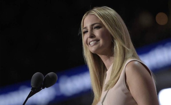 Ivanka bromea por tener el 'trabajo más duro del mundo', ser hija de Trump