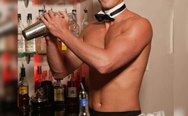 La experiencia de cenar al desnudo