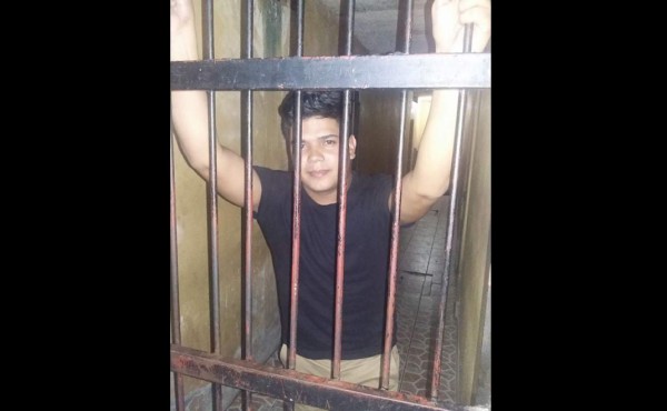 Capturan a estudiante del MEU por agresión a policías