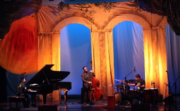 Bambú honra a Guillermo Anderson