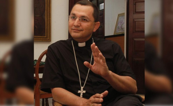 Él pidió a Roma la investigación, dice exobispo