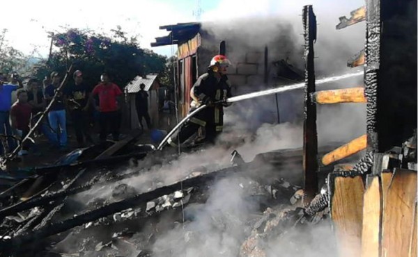 Incendio consume una vivienda en Guaimaca, Francisco Morazán