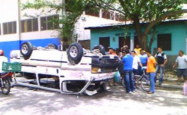 Accidente de rapidito deja 13 heridos en SPS