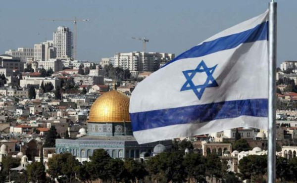 Palestinos lanzan cohete hacia Israel en medio de tensión en Jerusalén