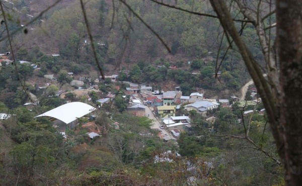 Entre matorrales cerca de Honduras, hallan a niño de dos años perdido durante 5 días