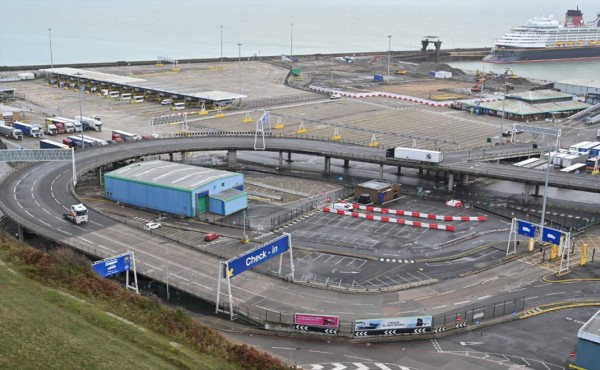 Reino Unido busca una salida al bloqueo de sus fronteras por el coronavirus