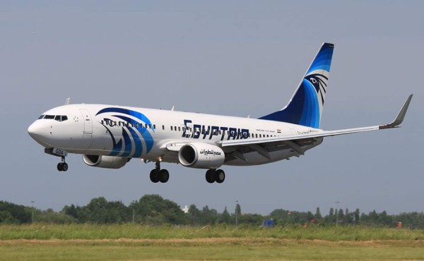 Desaparece un avión de EgyptAir con 66 personas a bordo