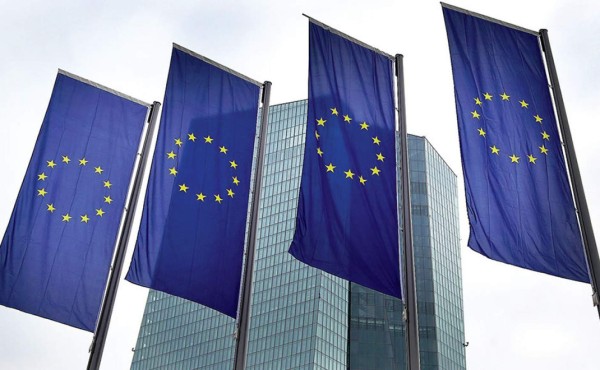 El dinero fácil abre paso a los bonos a 100 años en Europa