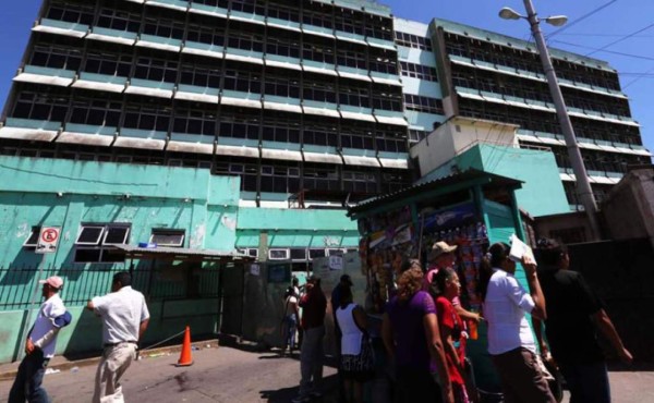 Aumentan cobros en servicios del Hospital Escuela