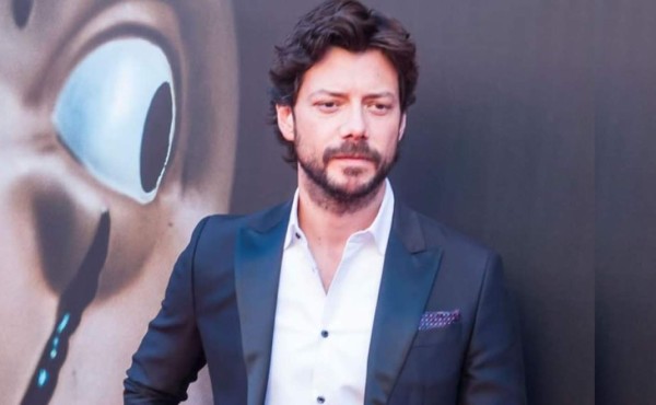 Álvaro Morte lleno de trabajo gracias al 'Profesor' de 'La casa de papel'