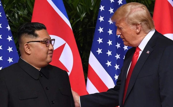 Trump propone a Kim una reunión en la frontera entre las dos Coreas