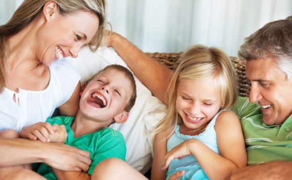 Ejercicios de risoterapia para hacer en familia