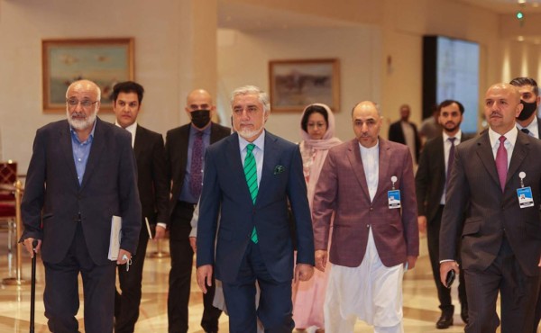 Los talibanes se acercan a Mazar-i-Sharif, Washington activa su diplomacia