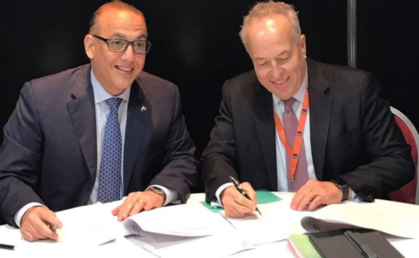 Ficohsa firma convenio con ICF para impulsar Banca de Mujeres