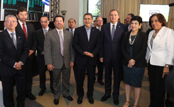 Juan Orlando Hernández exhorta a empresarios a trabajar en conjunto para el desarrollo de Honduras