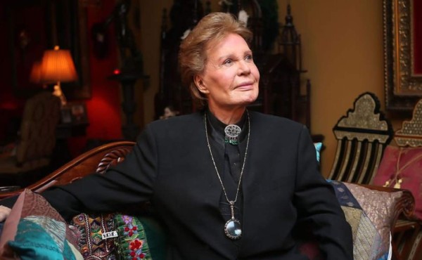 Por muerte de Walter Mercado decretan día de duelo en Puerto Rico