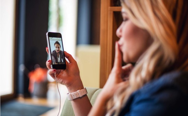 Amor a distancia, imaginación y compromiso