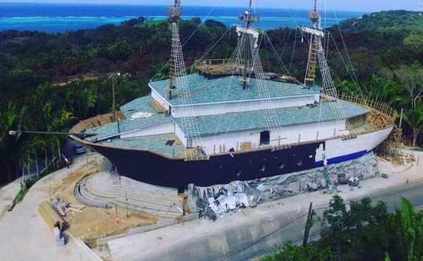 Vacían restaurante de argentino capturado en Roatán