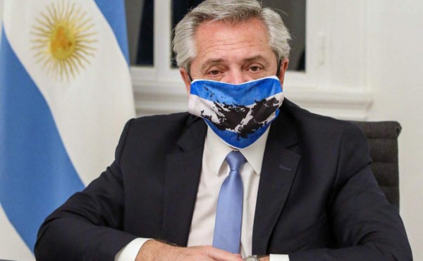 Presidente argentino resulta positivo de covid-19 a más de un mes de vacunado