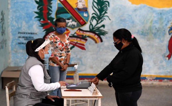 Chavismo elige Parlamento venezolano sin oposición ni reconocimiento internacional