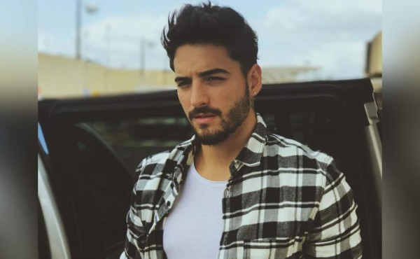 Maluma se pone intenso con una fan