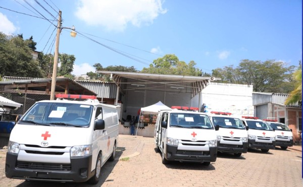 Japón dona ocho ambulancias a hospitales de Honduras