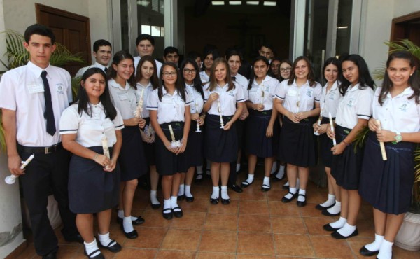 La escuela bilingüe Santa María del Valle celebra