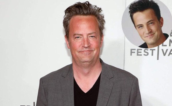 Ex estrella de 'Friends' Matthew Perry lleva vida solitaria entre hospitales y el vicio