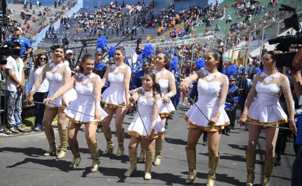 Lista de colegios ganadores en los desfiles en Tegucigalpa y San Pedro Sula