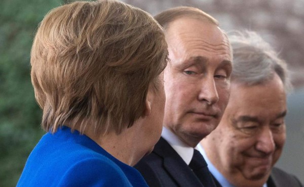 Conferencia sobre Libia acuerda alto el fuego y respeto al embargo de armas