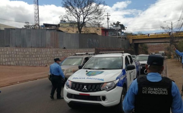Detienen a sujeto por intento de soborno a agentes policiales en Tegucigalpa