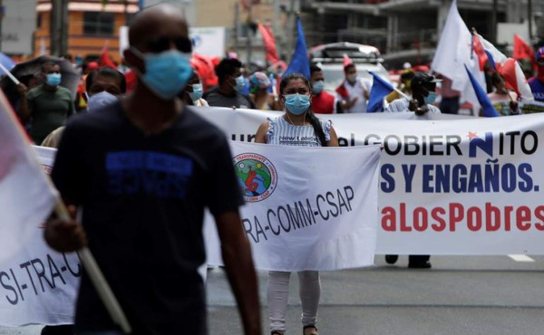 Protestan en Panamá: 'Trabajadores no podemos cargar crisis de la COVID-19'
