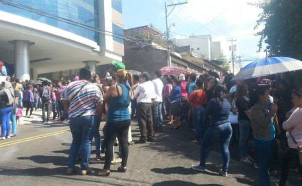 Activistas del Partido Nacional se van a golpes en Tegucigalpa