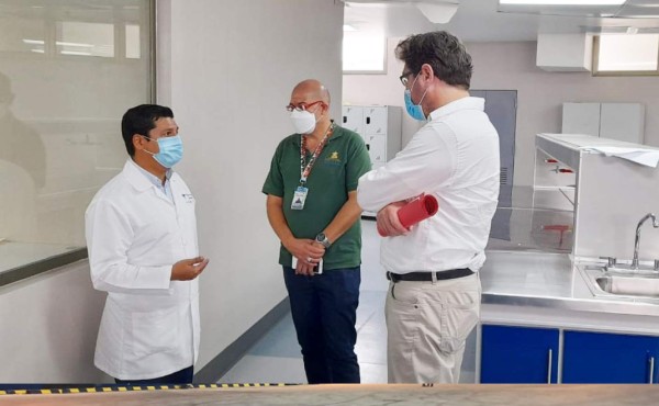 Alemania donará a la Secretaría de Salud 100,000 pruebas PCR