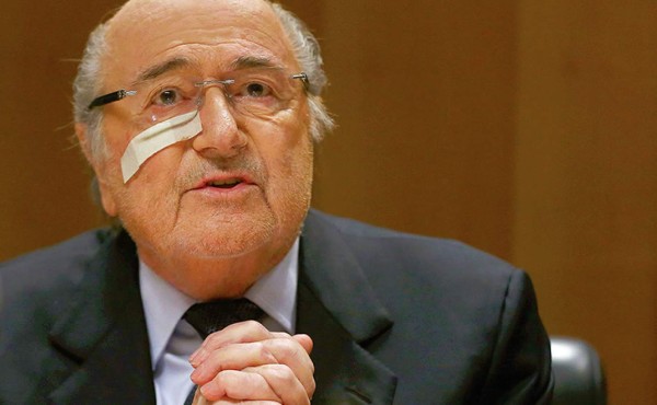 Sepp Blatter abre las cortinas de los manejos dentro de la FIFA