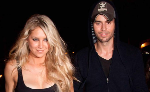 Anna Kournikova presume su figura y preocupa a sus fans por extrema delgadez