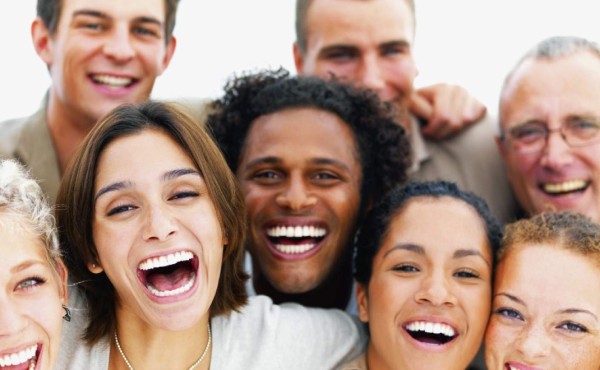 Risa y felicidad para una buena salud
